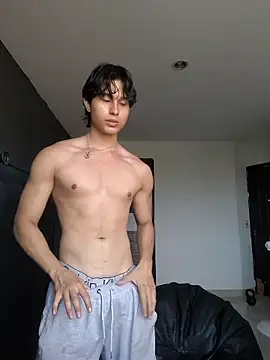 Snapshot of TeddyBear_07 chatting on 5, 11, 2025 TeddyBear 07 online show from 5, 11, 2025