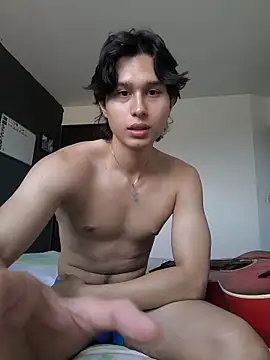 Snapshot of TeddyBear_07 chatting on 15, 10, 2025 TeddyBear 07 online show from 15, 10, 2025