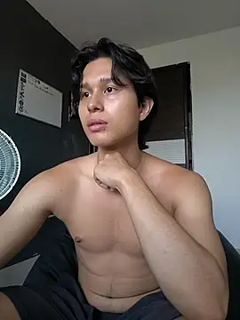 Snapshot of TeddyBear_07 chatting on 15, 11, 2025 TeddyBear 07 online show from 15, 11, 2025