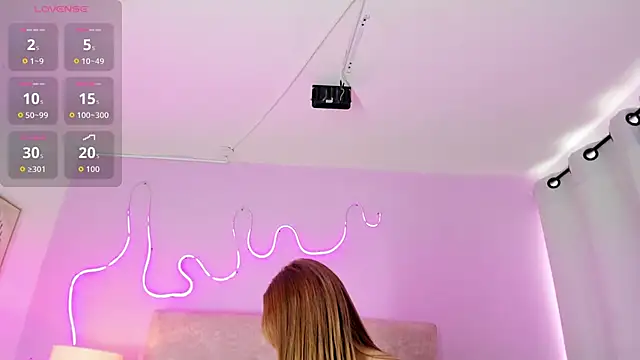 EmaRae1499 online show from 7, 10, 2025