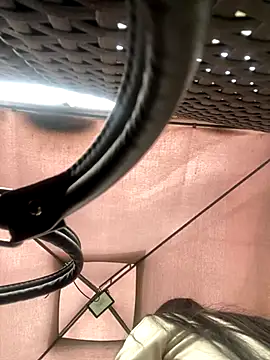 Adele Pinkk online show from 7, 10, 2025