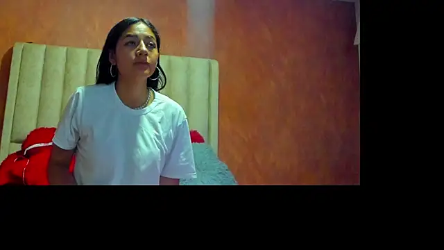 Naomi 205 online show from 22, 11, 2025