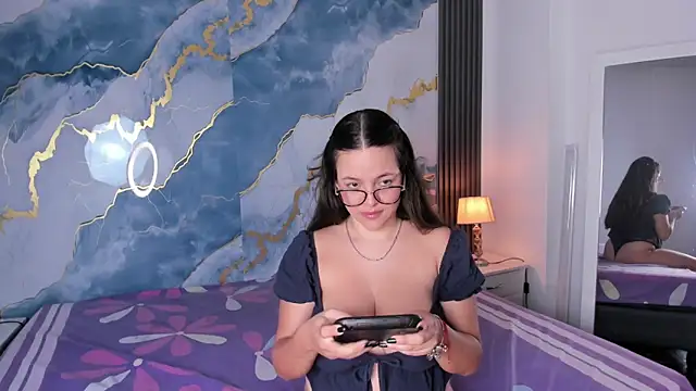 KateMoorex online show from 12, 11, 2025