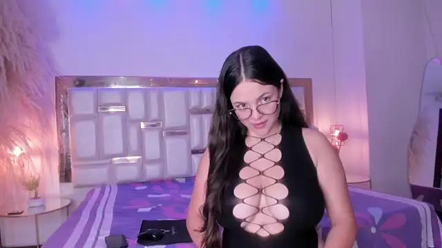 KateMoorex online show from 7, 2, 2026