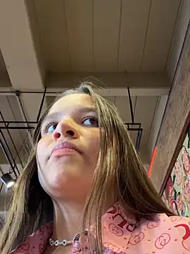 Snapshot of Ashley_and_Zoe chatting on 31, 10, 2025 Ashley and Zoe online show from 31, 10, 2025