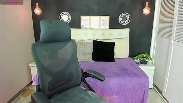 Eva hot 1 online show from 8, 10, 2025