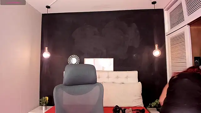 Eva hot 1 online show from 28, 3, 2026