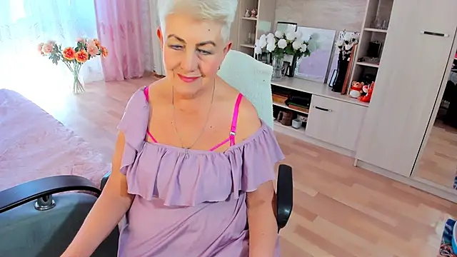 HotandMature online show from 3, 6, 2026