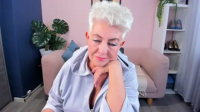 HotandMature online show from 29, 9, 2025