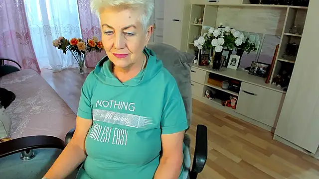 HotandMature online show from 22, 2, 2026