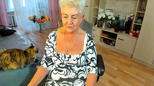 Snapshot of HotandMature chatting on 7, 7, 2026 HotandMature online show from 7, 7, 2026