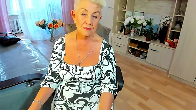 Snapshot of HotandMature chatting on 9, 7, 2026 HotandMature online show from 9, 7, 2026