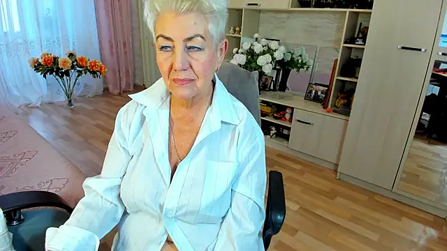 HotandMature online show from 12, 1, 2026