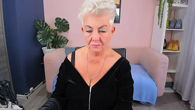 HotandMature online show from 12, 11, 2025