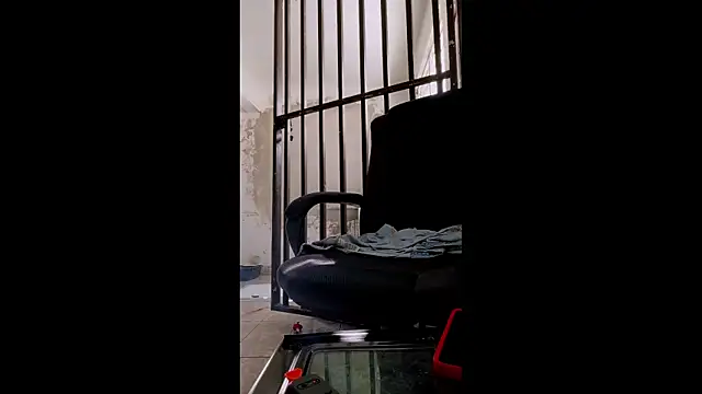 Snapshot of Labarbie77 chatting on 3, 10, 2025 Labarbie77 online show from 3, 10, 2025