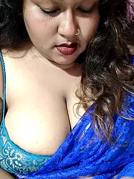 Snapshot of hotbhabhi011 chatting on 18, 7, 2026 hotbhabhi011 online show from 18, 7, 2026