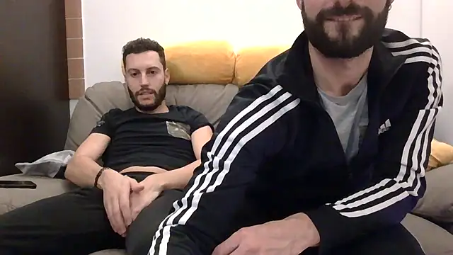 Amicisegreti online show from 28, 11, 2025