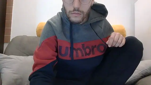 Amicisegreti online show from 19, 3, 2026