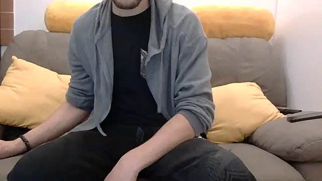 Amicisegreti online show from 16, 12, 2025