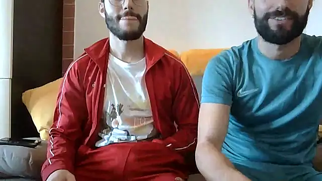 Amicisegreti online show from 3, 12, 2025