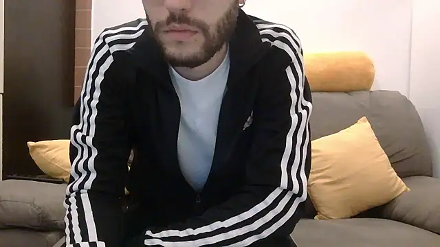 Amicisegreti online show from 10, 1, 2026