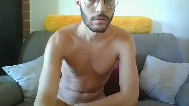 Amicisegreti online show from 18, 9, 2025