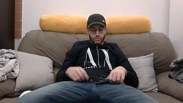 Amicisegreti online show from 5, 2, 2026