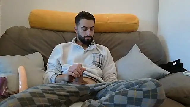 Amicisegreti online show from 21, 2, 2026