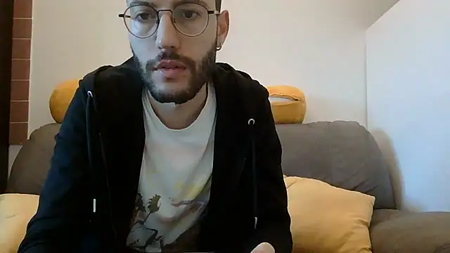 Amicisegreti online show from 7, 1, 2026