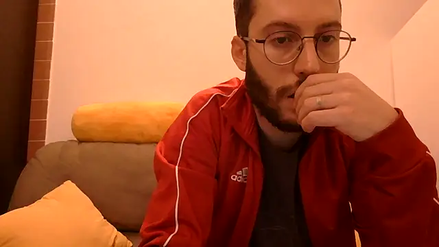 Amicisegreti online show from 2, 12, 2025