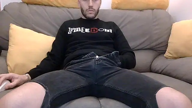 Amicisegreti online show from 20, 12, 2025