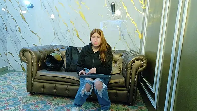 Olivia11  online show from 23, 12, 2025