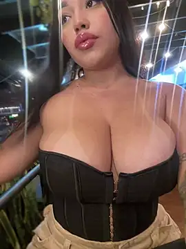 Snapshot of SofiaWildee chatting on 7, 2, 2026 SofiaWildee online show from 7, 2, 2026