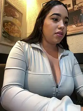 Snapshot of SofiaWildee chatting on 26, 6, 2026 SofiaWildee online show from 26, 6, 2026