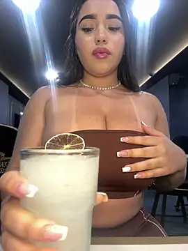 Snapshot of SofiaWildee chatting on 25, 6, 2026 SofiaWildee online show from 25, 6, 2026