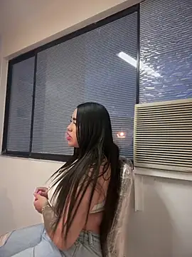 SofiaWildee online show from 8, 10, 2025