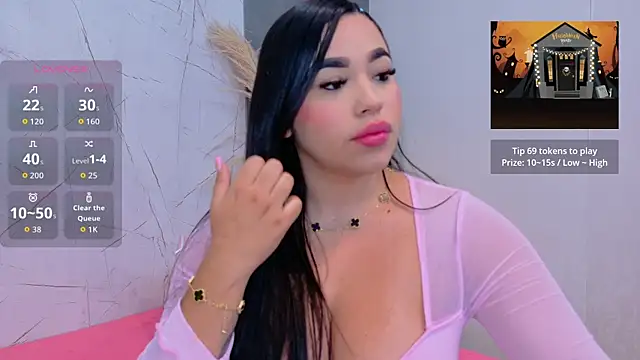 SofiaWildee online show from 27, 10, 2025