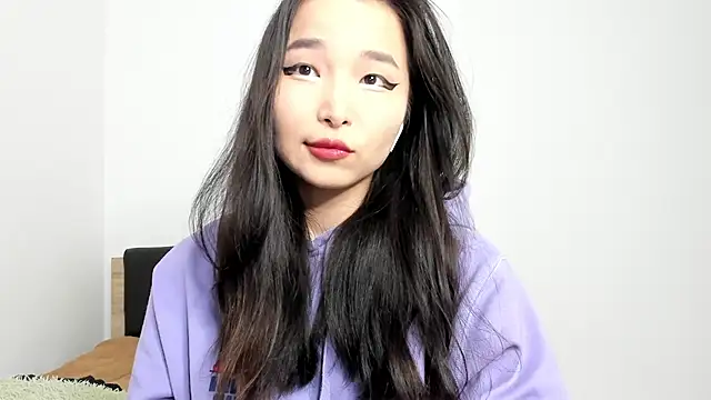 Soyun Mia online show from 10, 2, 2026