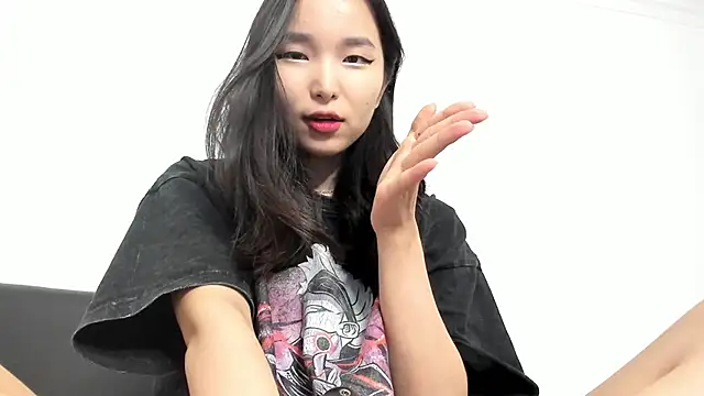 Soyun Mia online show from 28, 11, 2025