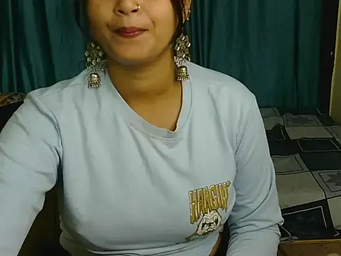 priya-kumari22 online show from 8, 10, 2025