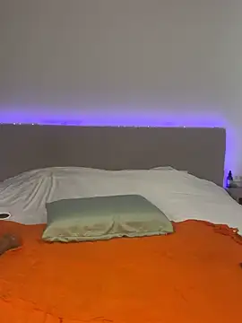 x deluLuz x online show from 18, 10, 2025