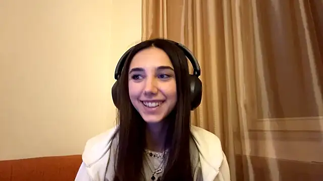 LinaMour online show from 28, 9, 2025