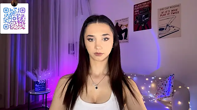 Snapshot of LinaMour chatting on 25, 6, 2026 LinaMour online show from 25, 6, 2026