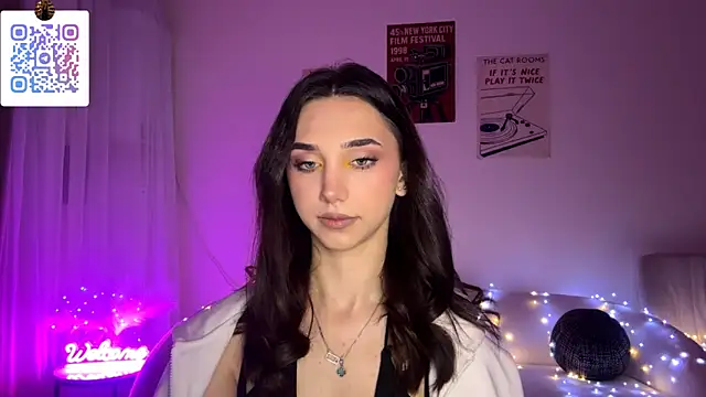 LinaMour online show from 5, 4, 2026