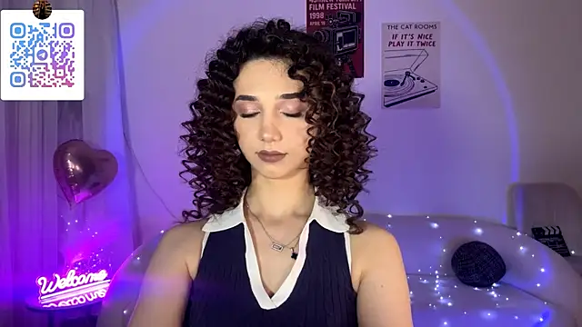 Snapshot of LinaMour chatting on 13, 6, 2026 LinaMour online show from 13, 6, 2026