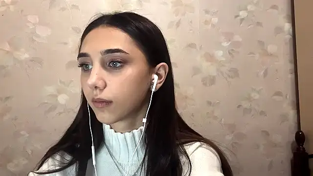 LinaMour online show from 10, 10, 2025