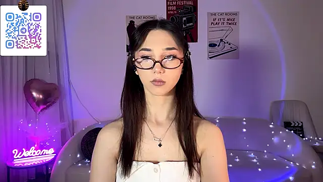 LinaMour online show from 17, 5, 2026