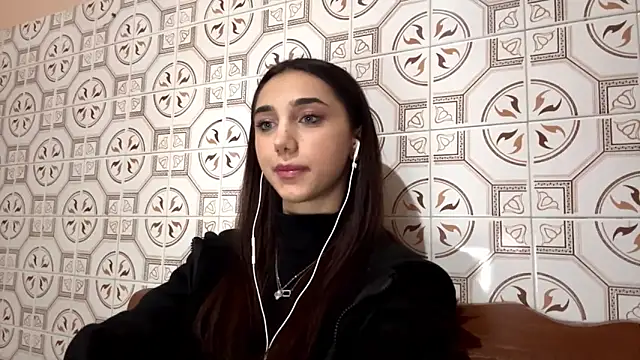 LinaMour online show from 6, 11, 2025