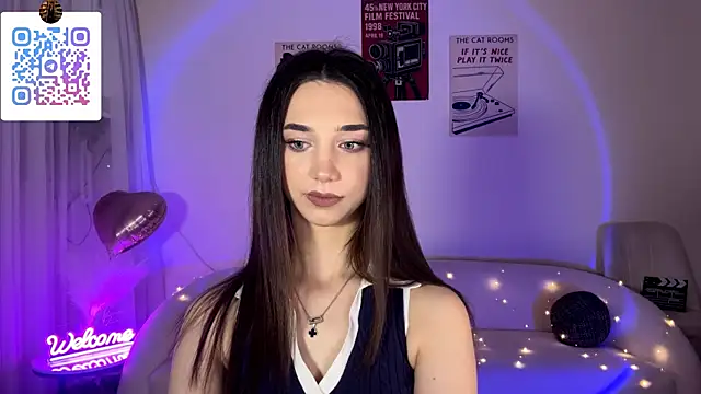 Snapshot of LinaMour chatting on 20, 6, 2026 LinaMour online show from 20, 6, 2026