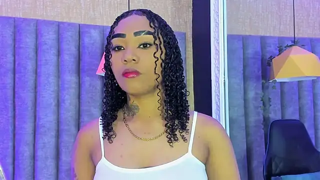 SkylerBloomm online show from 28, 4, 2026